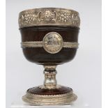 Coppa in legno con decori in argento - A wooden cup with silver mounts