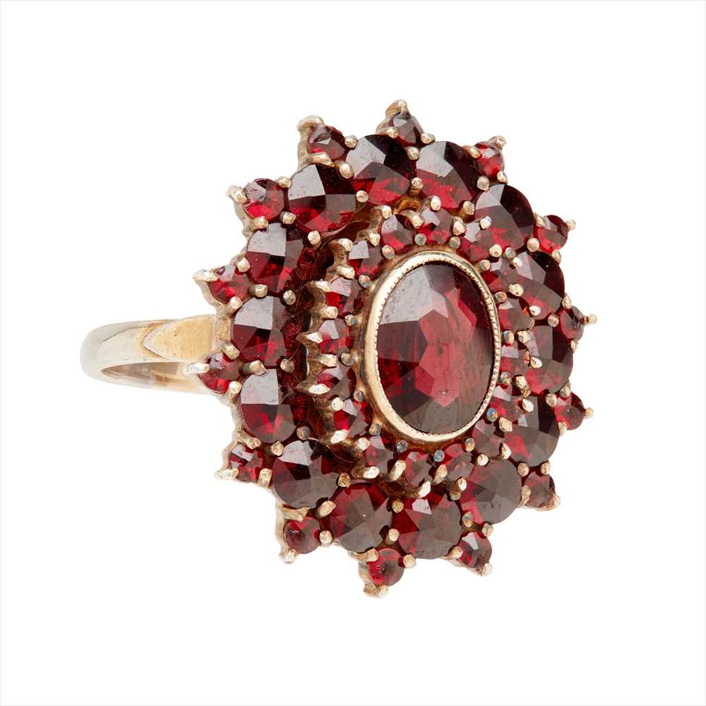 ? A large garnet set cluster ring - Image 2 of 2