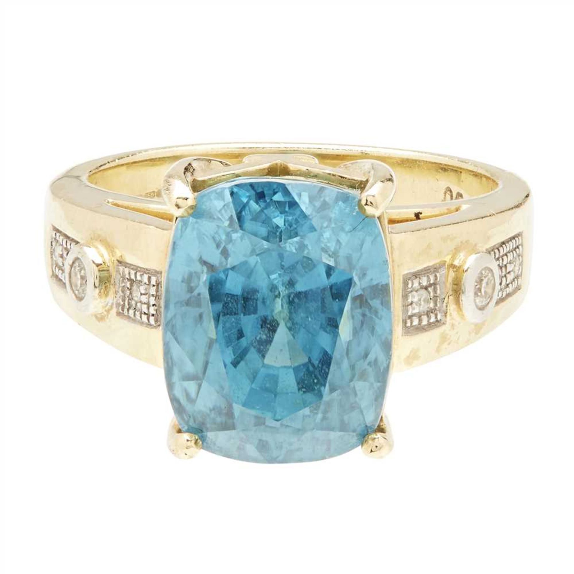 An 18ct gold zircon and diamond set cocktail ring