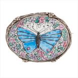 MANNER OF MARY THEW (1876-1953) GLASGOW SCHOOL SILVER & HAND-PAINTED BROOCH, CIRCA 1910