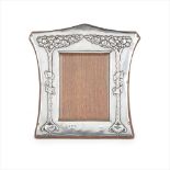 CHARLES S GREEN & CO. ART NOUVEAU SILVER PHOTOGRAPH FRAME, BIRMINGHAM 1903