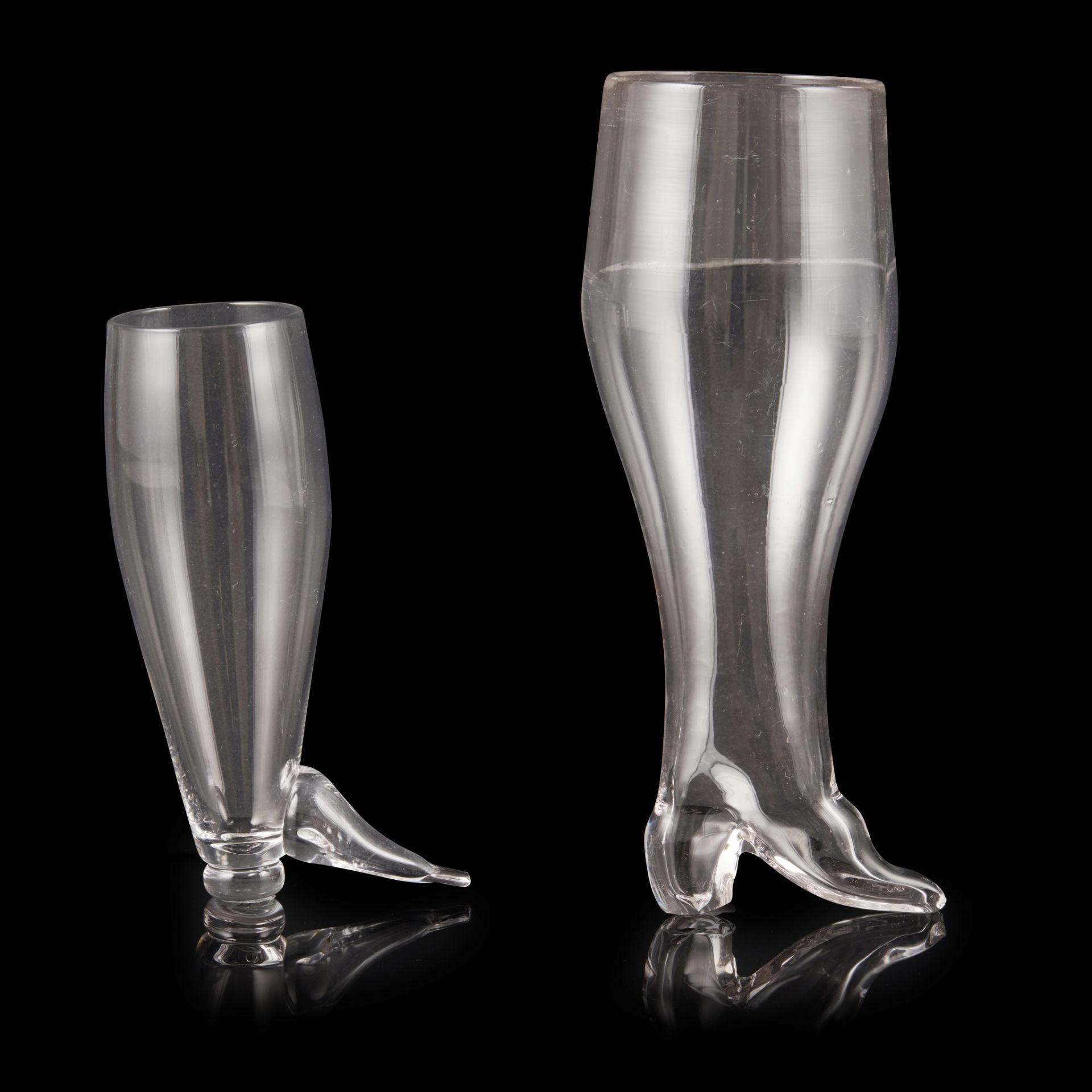 COLLECTION OF CLEAR GLASS BOOT-FORM STIRRUP CUPS LATE 18TH/ 19TH CENTURY - Bild 6 aus 9