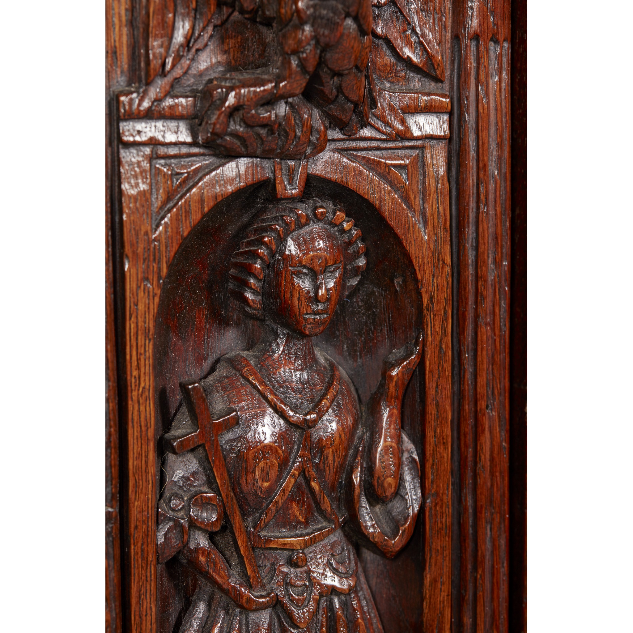 FRENCH RENAISSANCE OAK AND WALNUT DRESSOIR EARLY 17TH CENTURY - Image 3 of 3