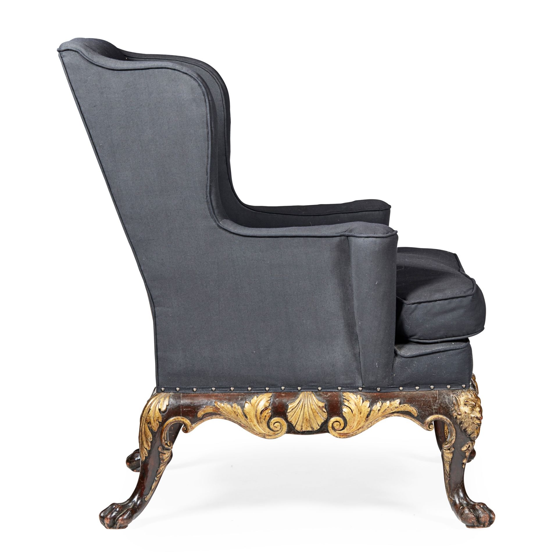 TWO GEORGE II STYLE EBONISED MAHOGANY AND PARCEL GILT WING ARMCHAIRS LATE 19TH/ EARLY 20TH CENTURY - Bild 3 aus 6