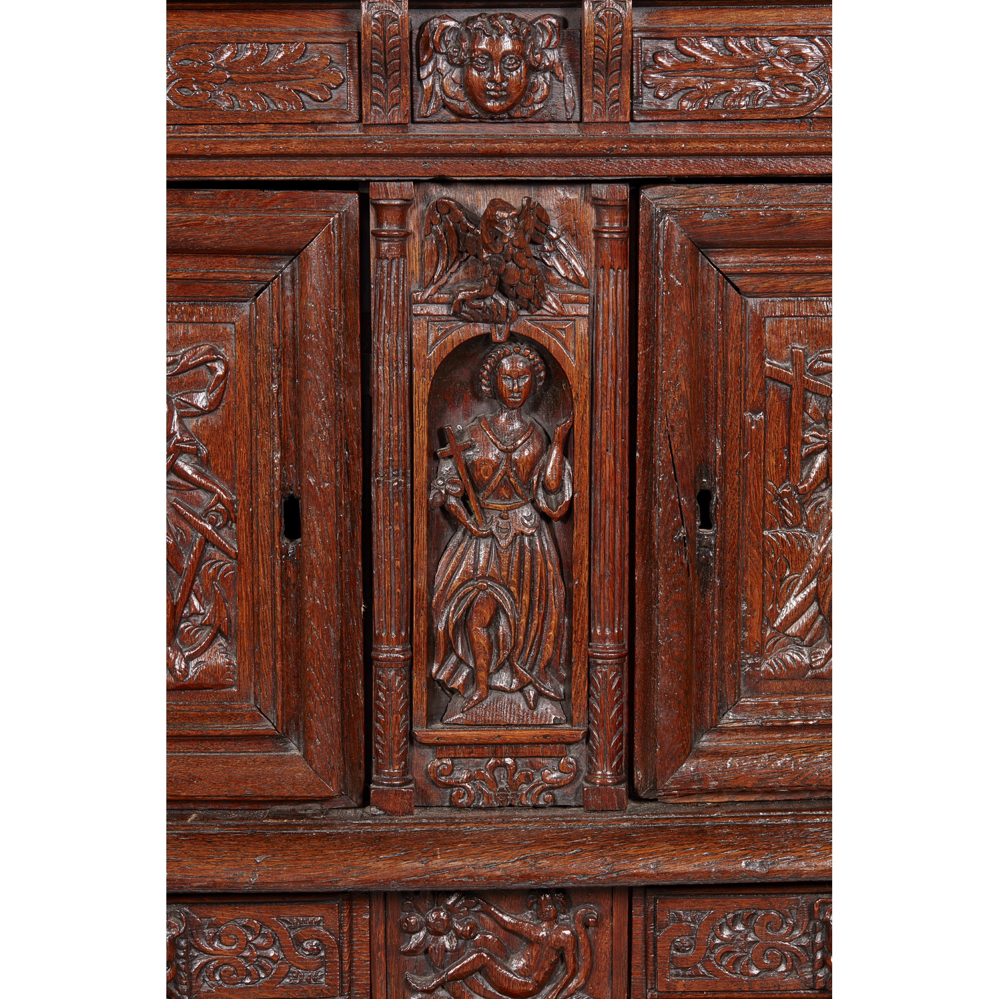 FRENCH RENAISSANCE OAK AND WALNUT DRESSOIR EARLY 17TH CENTURY - Image 2 of 3