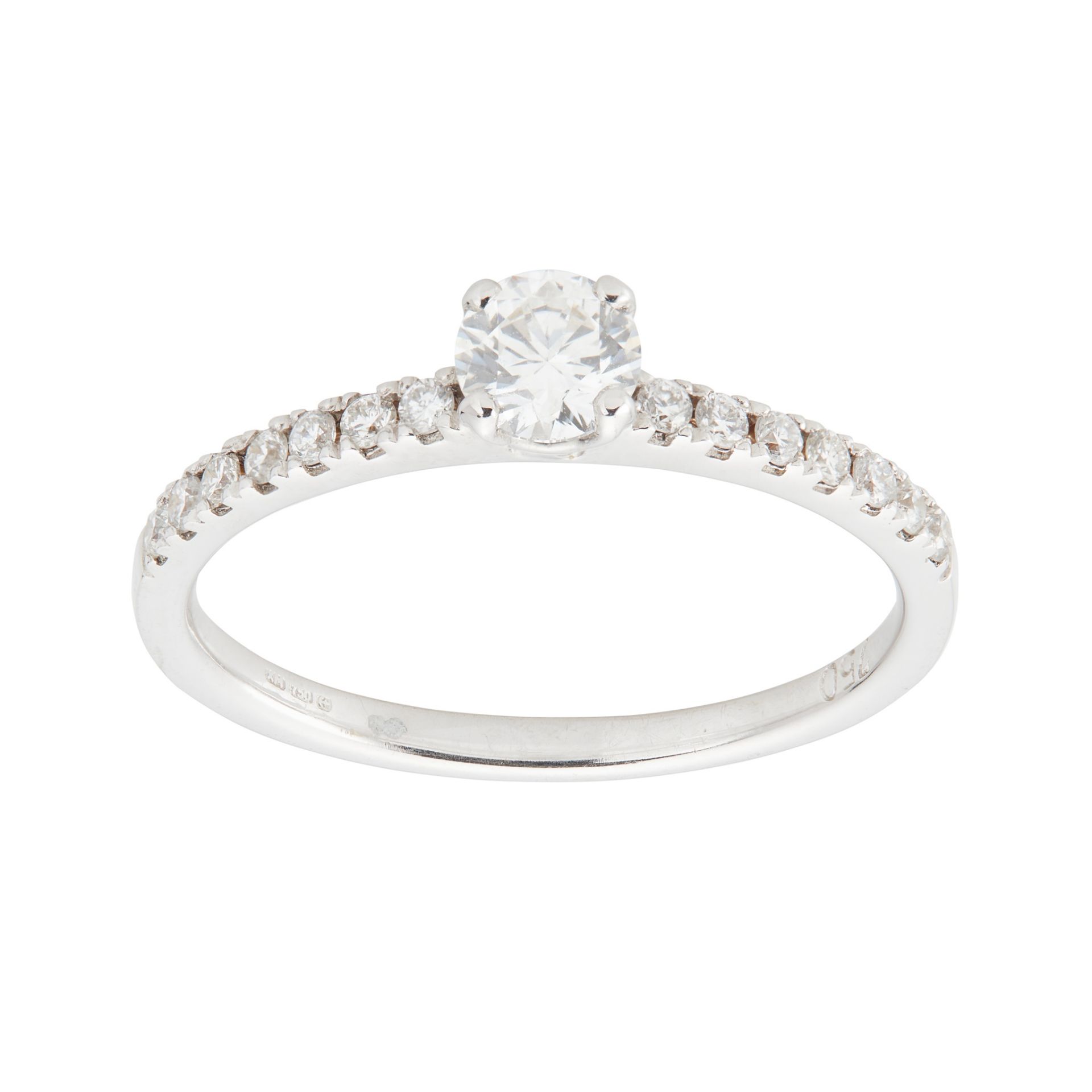 An 18ct white gold diamond set ring