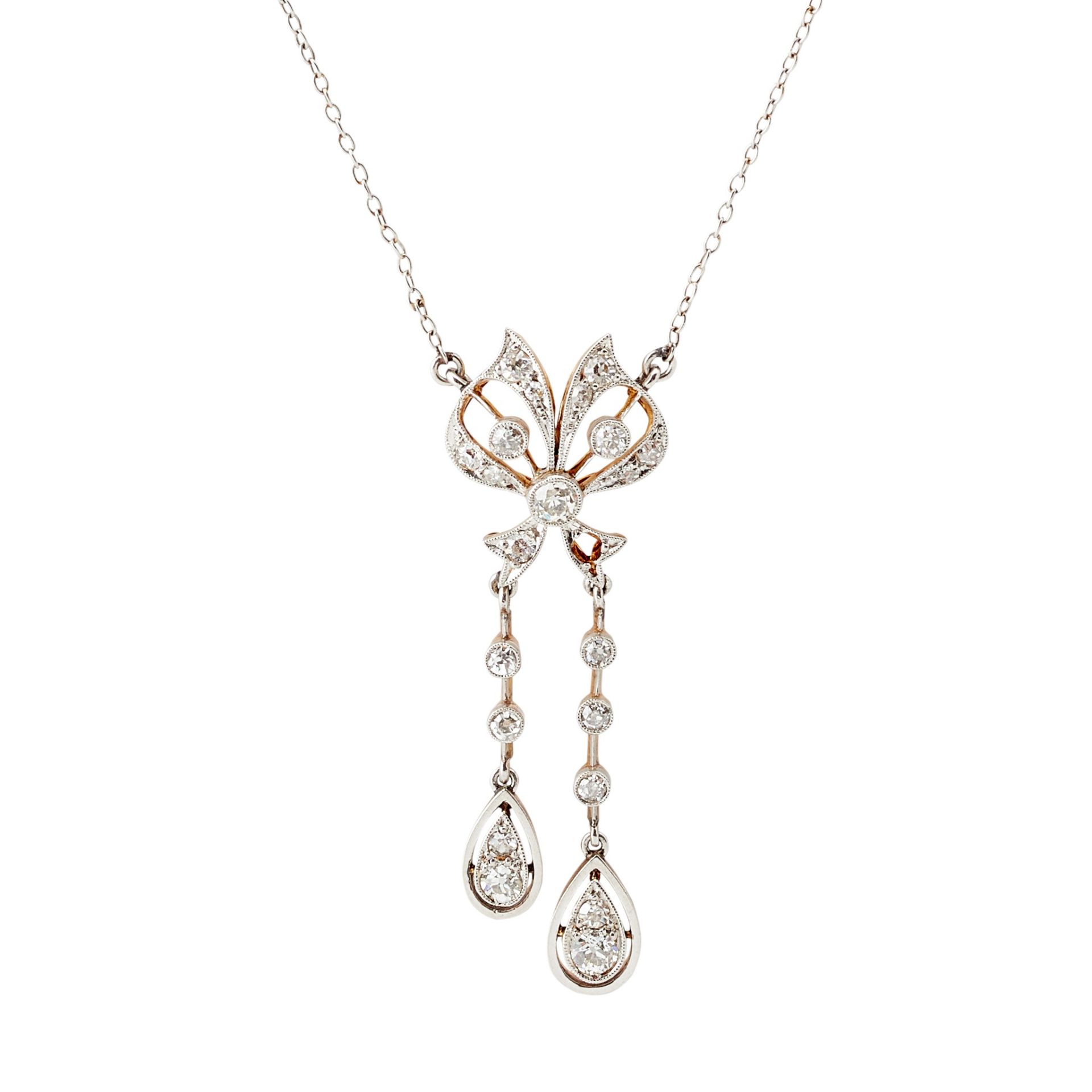 A Belle Epoque diamond set pendant necklace