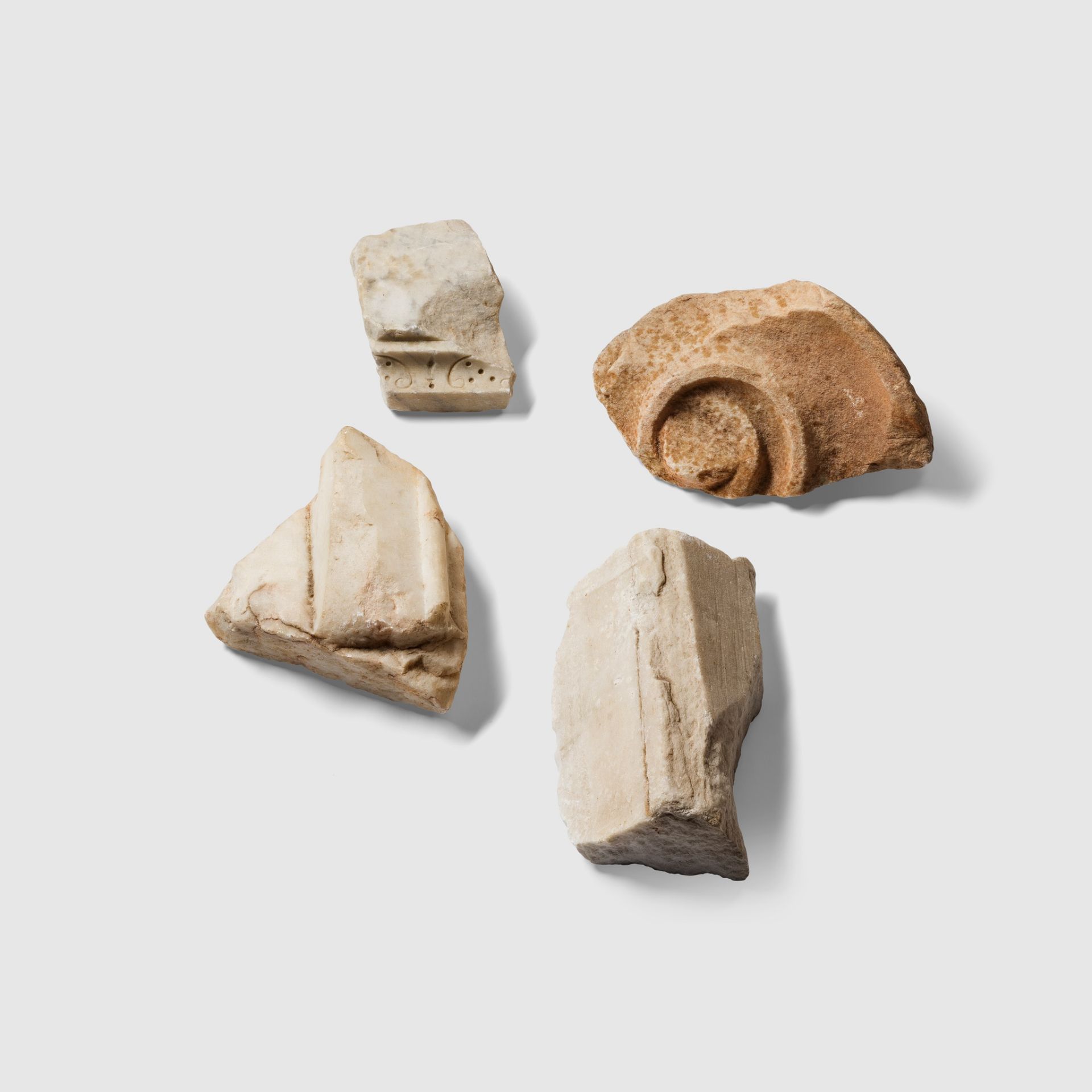 19TH CENTURY PROVENANCE COLLECTION OF MARBLE FRAGMENTS EUROPE AND NORTH AFRICA, 4TH CENTURY B.C. TO - Bild 2 aus 2