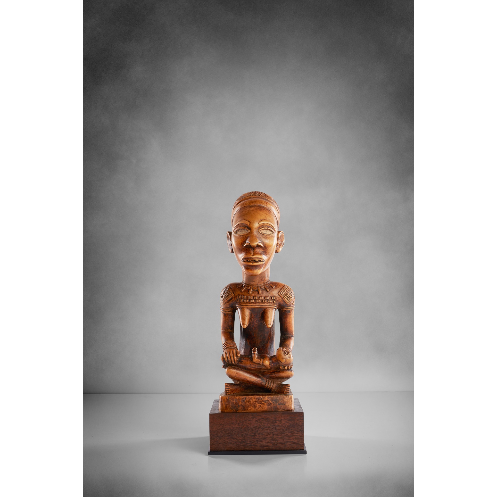 YOMBE MATERNITY FIGURE, PHEMBA DEMOCRATIC REPUBLIC OF CONGO - Image 7 of 7