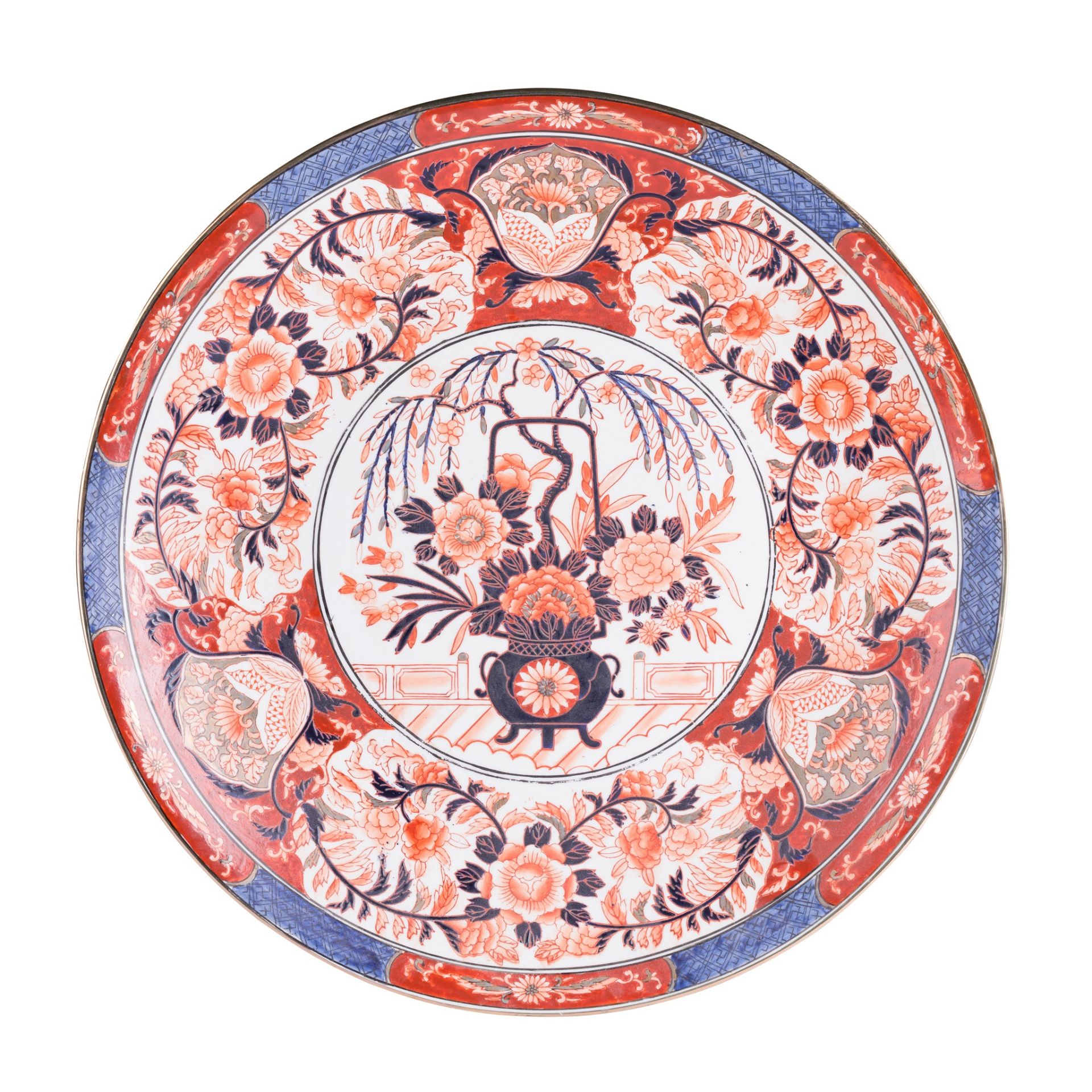 THREE LARGE JAPANESE IMARI PORCELAIN CHARGERS MEIJI PERIOD, LATE 19TH/EARLY 20TH CENTURY