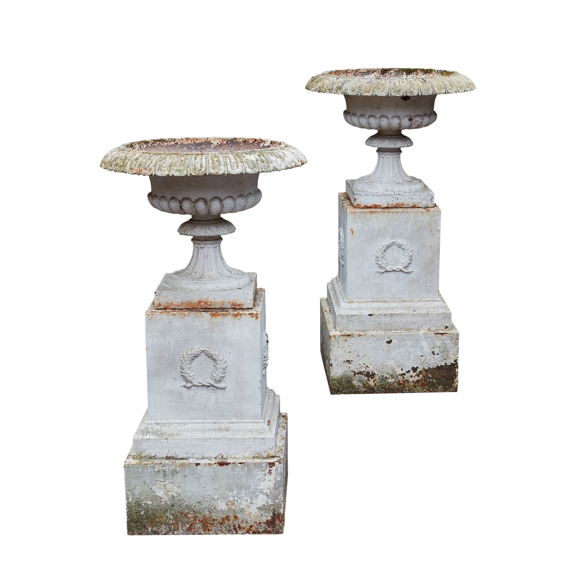 PAIR OF WHITE PAINTED CAST IRON URNS AND STANDS 19TH CENTURY - Bild 2 aus 2