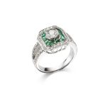 AN EMERALD AND DIAMOND TARGET CLUSTER RING