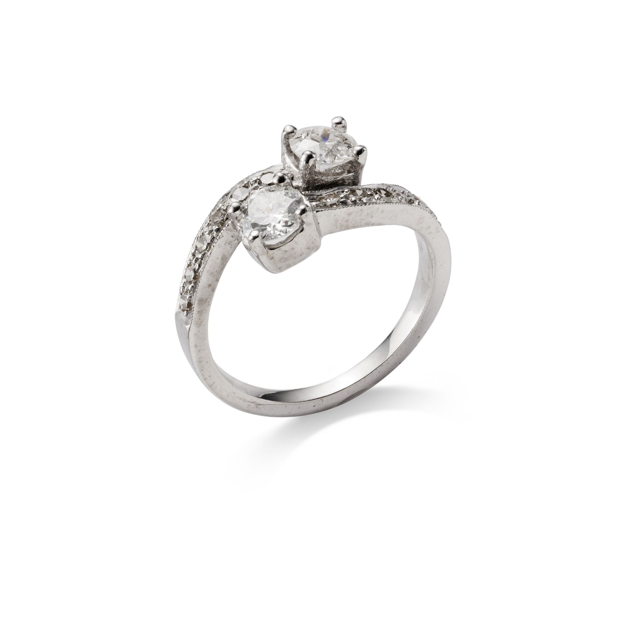 A DIAMOND 'TOI ET MOI' RING