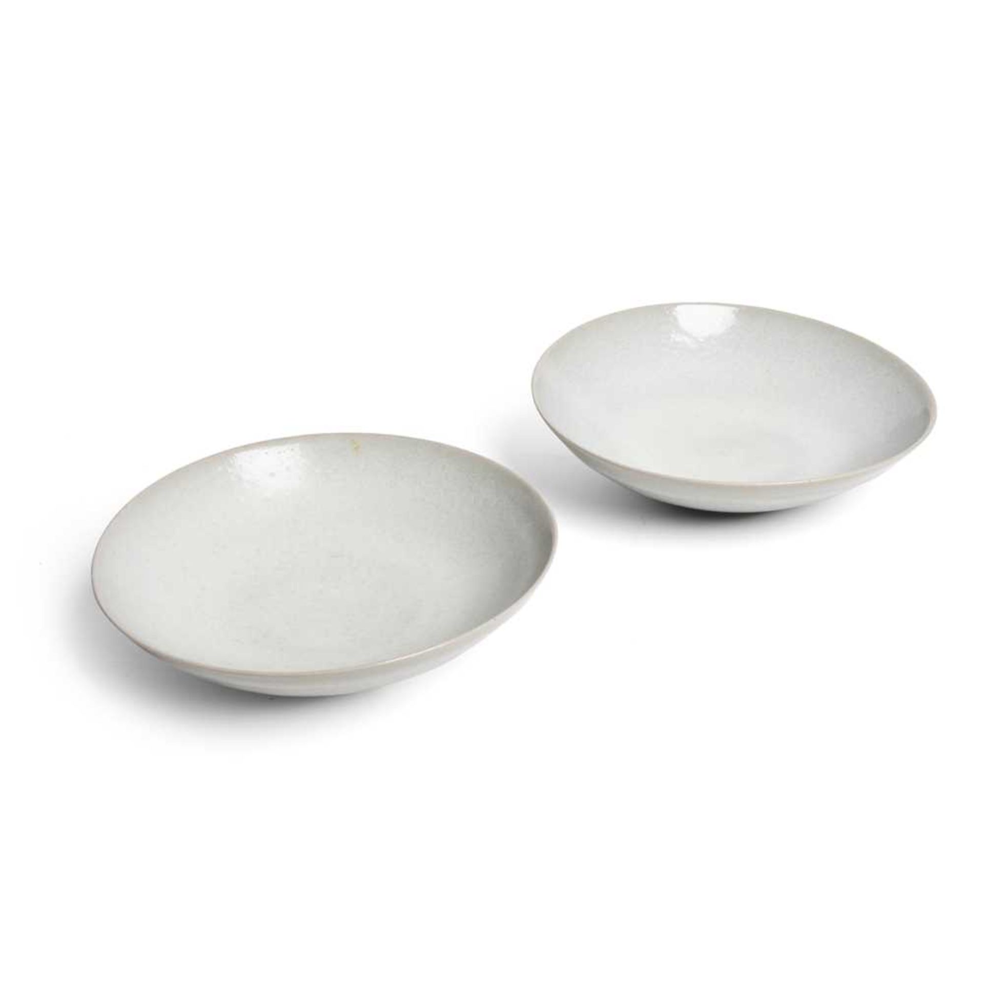 § Rupert Spira (British 1960-) Pair of Footed Bowls