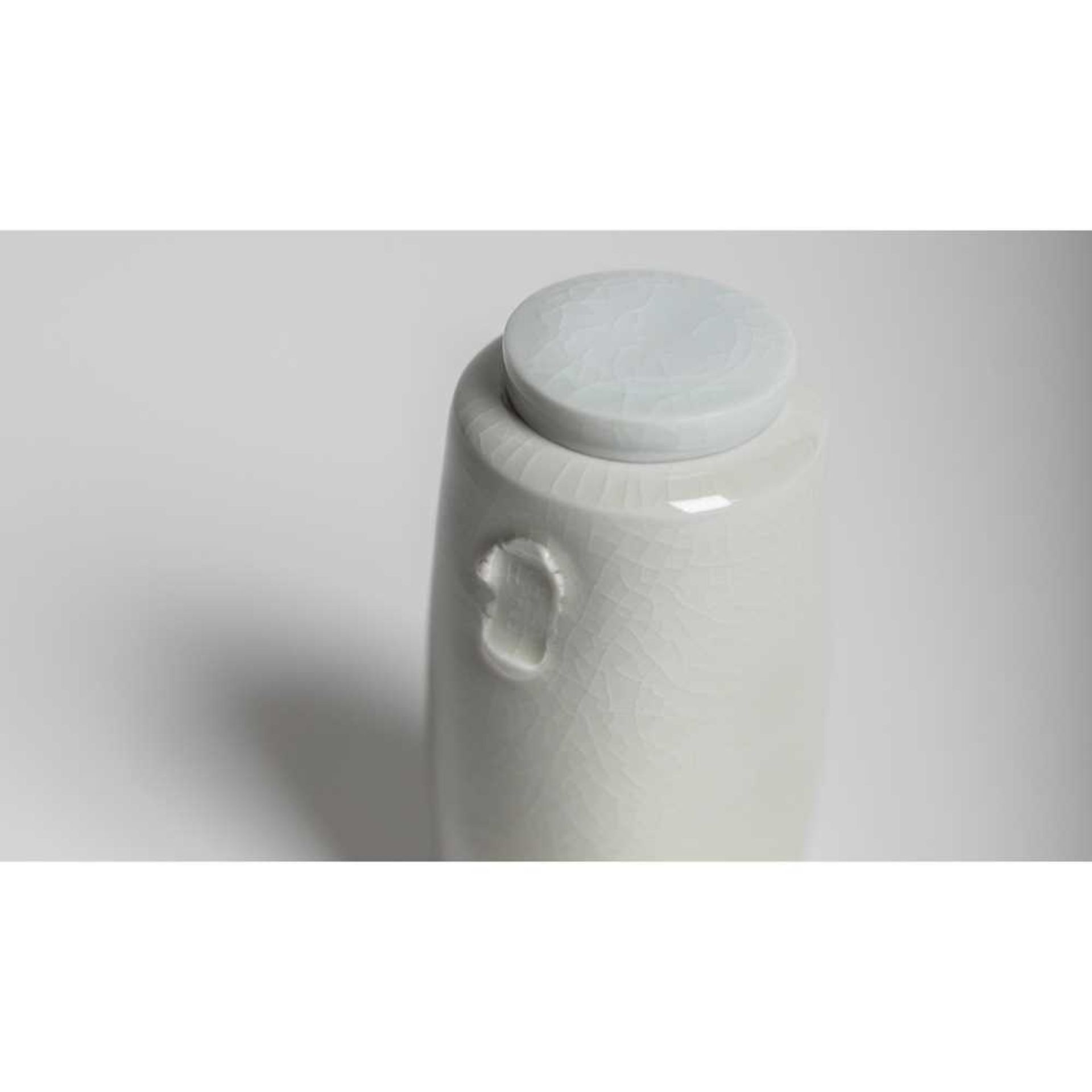 § Edmund De Waal (British 1964-) Lidded Jar - Image 3 of 3