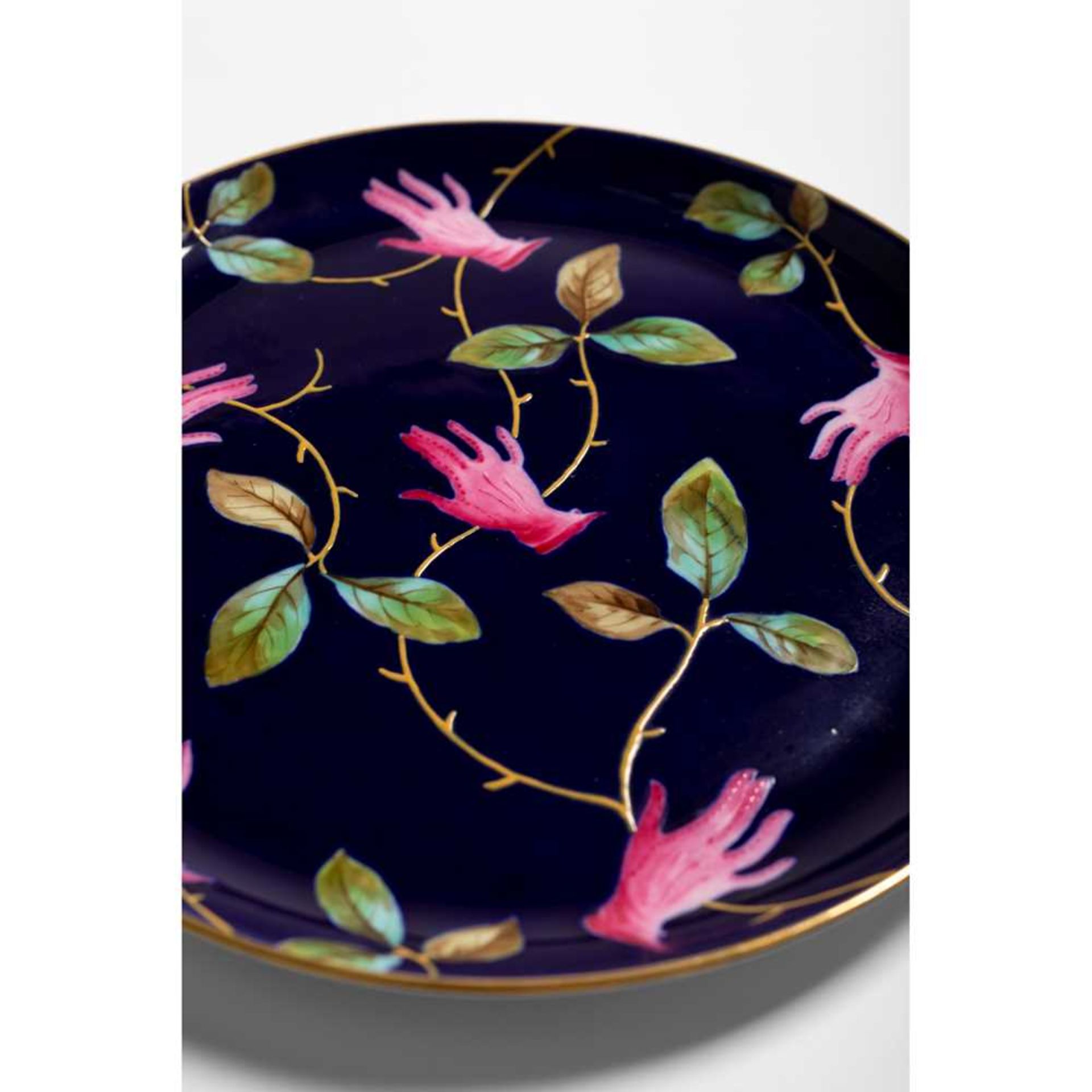 § Salvador Dali (Spanish 1904-1989) for Royal Crown Derby 'Pink Glove' Plate, circa 1938 - Bild 2 aus 3