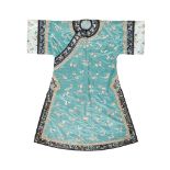 GREEN GROUND SILK EMBROIDERED LADY'S ROBE LATE QING DYNASTY-REPUBLIC PERIOD, 19TH-20TH CENTURY