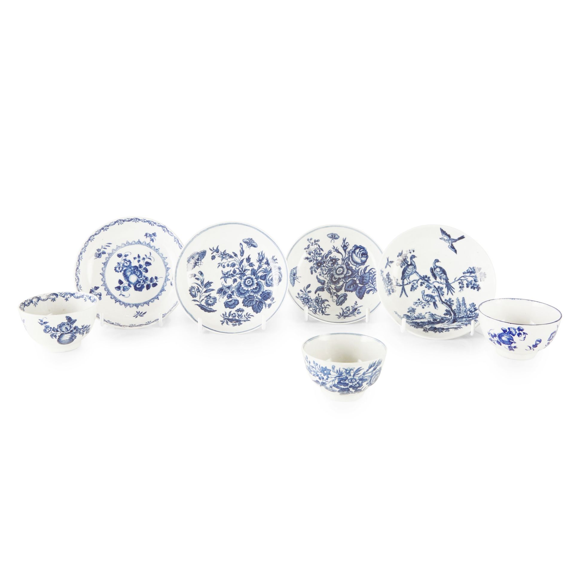 GROUP OF WORCESTER BLUE AND WHITE PORCELAIN TEA WARES 18TH CENTURY