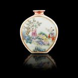 FAMILLE ROSE SNUFF BOTTLE QIANLONG MARK