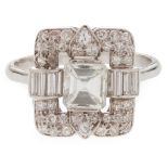 A diamond cluster ring