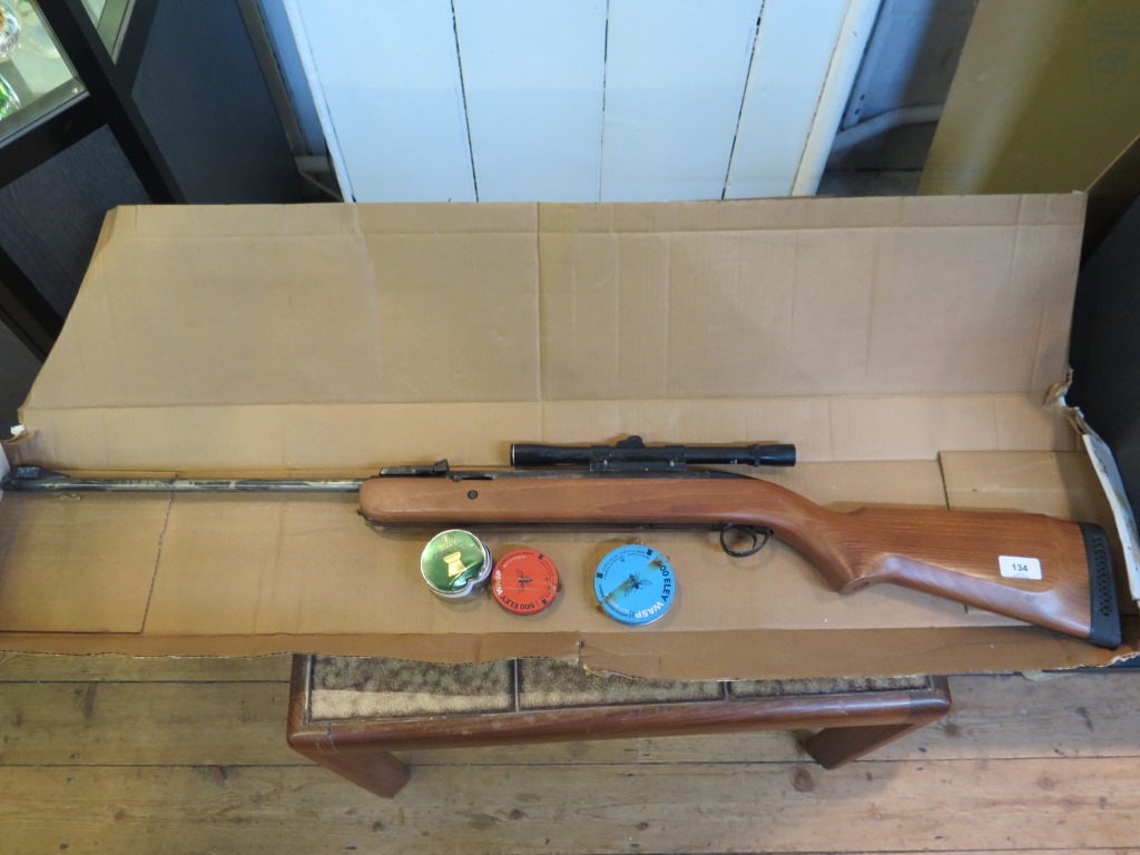 A BSA .22 calibre air rifle, with 4 x 20 sight and box