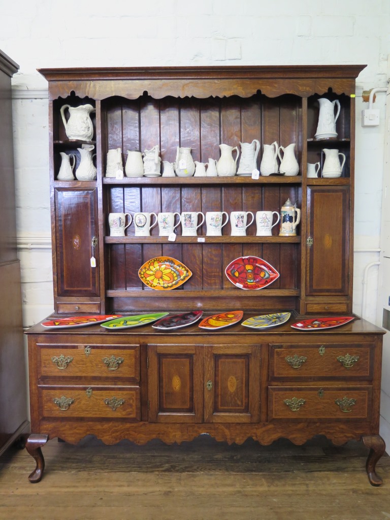 A George III cross and chevron banded oak dresser and rack, the rack with shelves flanked by - Image 2 of 2