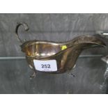 A silver gravy boat, Chester 1928, 17.5 cm long