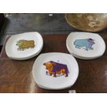 A set of twelve 1970s English Ironstone Pottery "Beefeater" design plates, 28 cm wide (12)