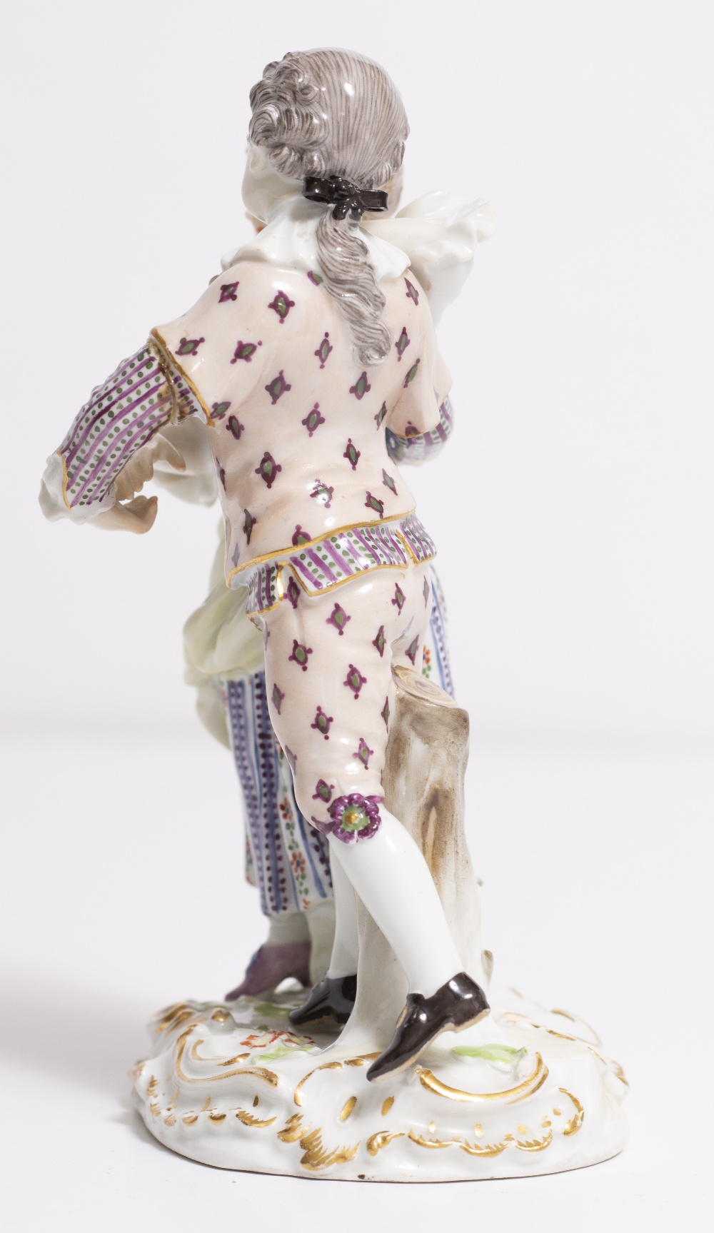 A MEISSEN PORCELAIN FIGURINE of a boy and a girl dancing numbered Q113, 14.5cm high Condition: small - Image 4 of 7