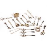 A MIXED LOT OF SILVER AND WHITE METAL ITEMS to include tea spoons, napkin rings, a pair of sugar