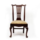 A GEORGE II MAHOGANY SIDE CHAIR with a flared top, horizontal splat, upholstered seat and on