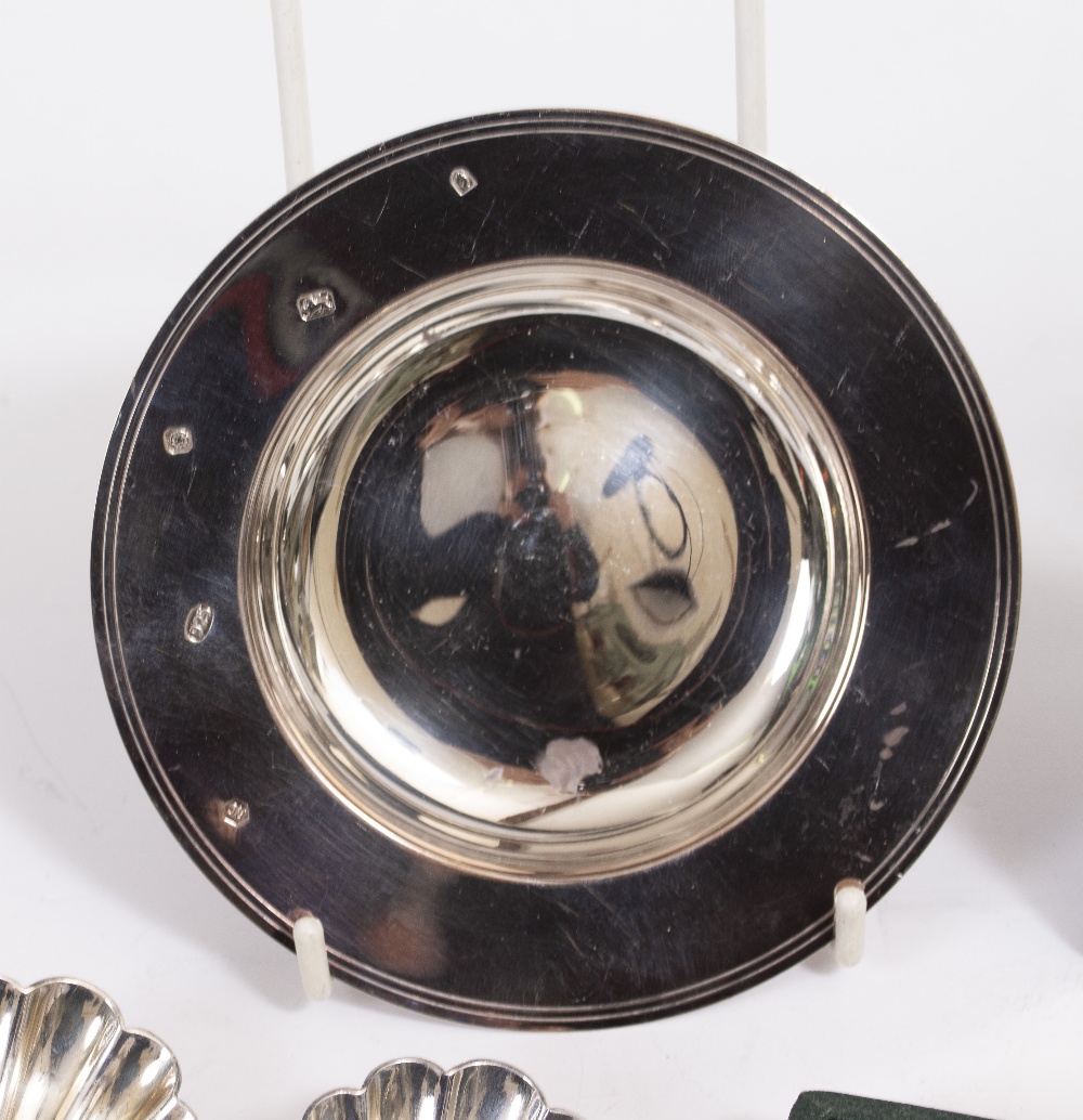 A MODERN SILVER ARMADA STYLE PIN DISH 12.6cm diameter and approximately 92 grams together with a - Image 2 of 6