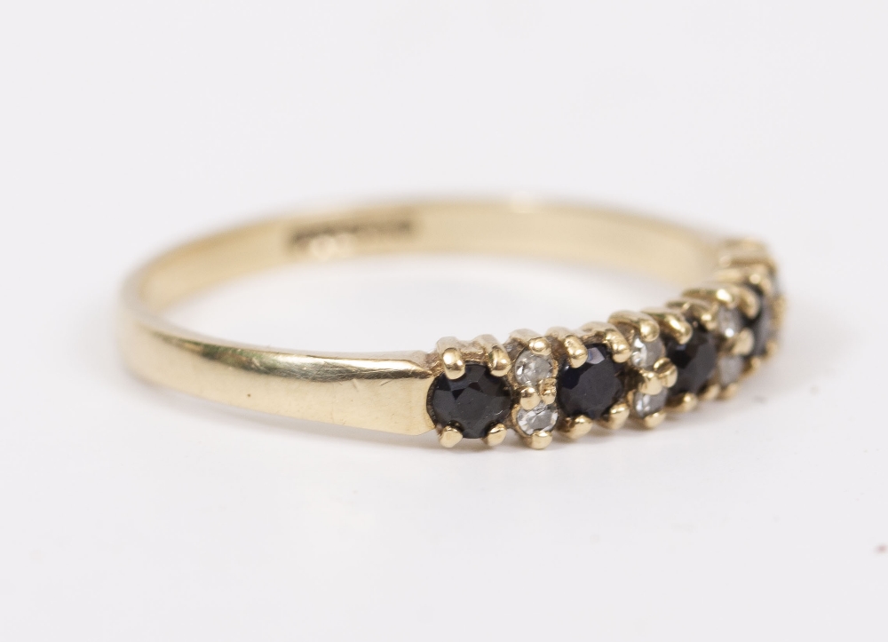 A 9 CARAT GOLD HALF ETERNITY RING Condition: good, needs cleaning - Image 6 of 6