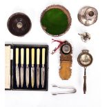 A LATE 20TH CENTURY SILVER TEA STRAINER AND STAND with turned hardwood handle, approximately 169