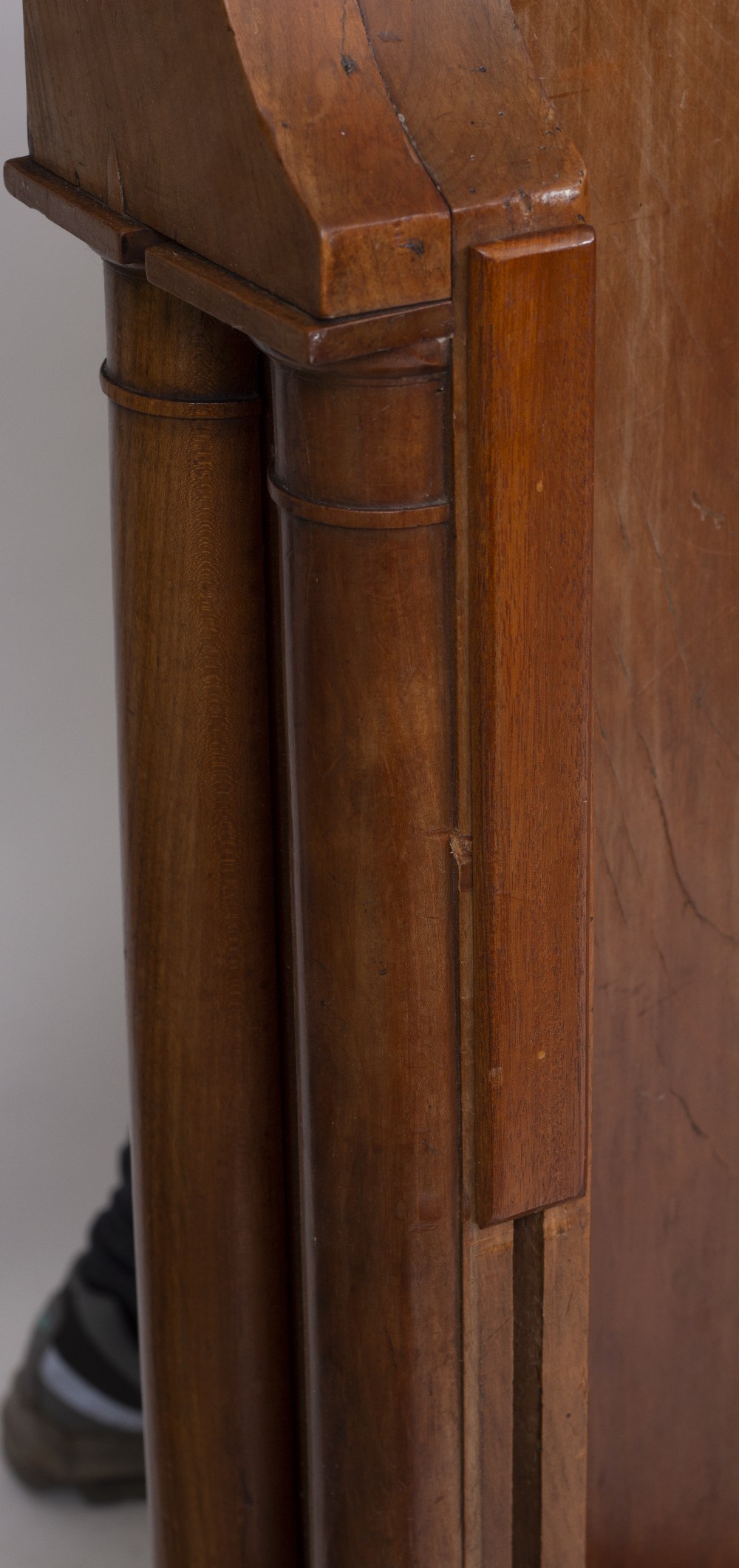 A FRENCH POSSIBLY CHESTNUT BATEAU LIT with half round pilaster columns to the front and applied with - Image 8 of 8