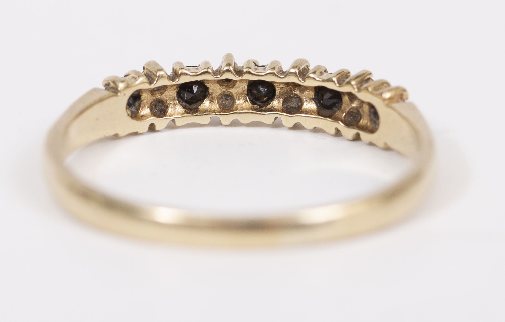 A 9 CARAT GOLD HALF ETERNITY RING Condition: good, needs cleaning - Image 3 of 6