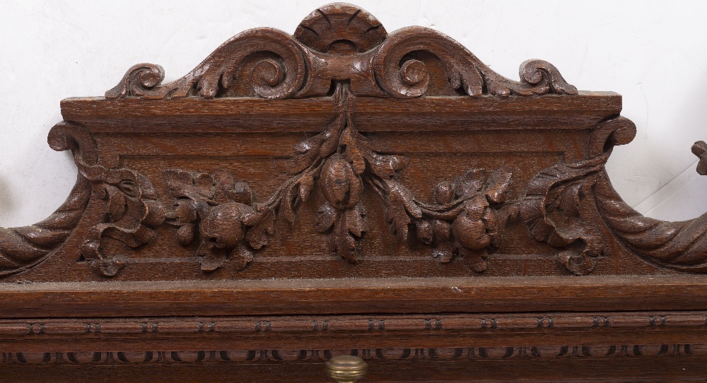 A VICTORIAN OAK WALL HANGING COAT RACK with breakarch pediment and carved cornucopia decoration - Image 5 of 5