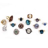 A COLLECTION OF FOURTEEN GEM SET DRESS RINGS At present, there is no condition report prepared for