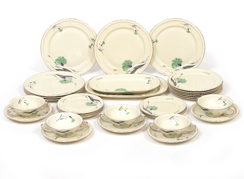 A ROSENTHAL WINIFRED PATTERN DINNER SERVICE 32 pieces At present, there is no condition report