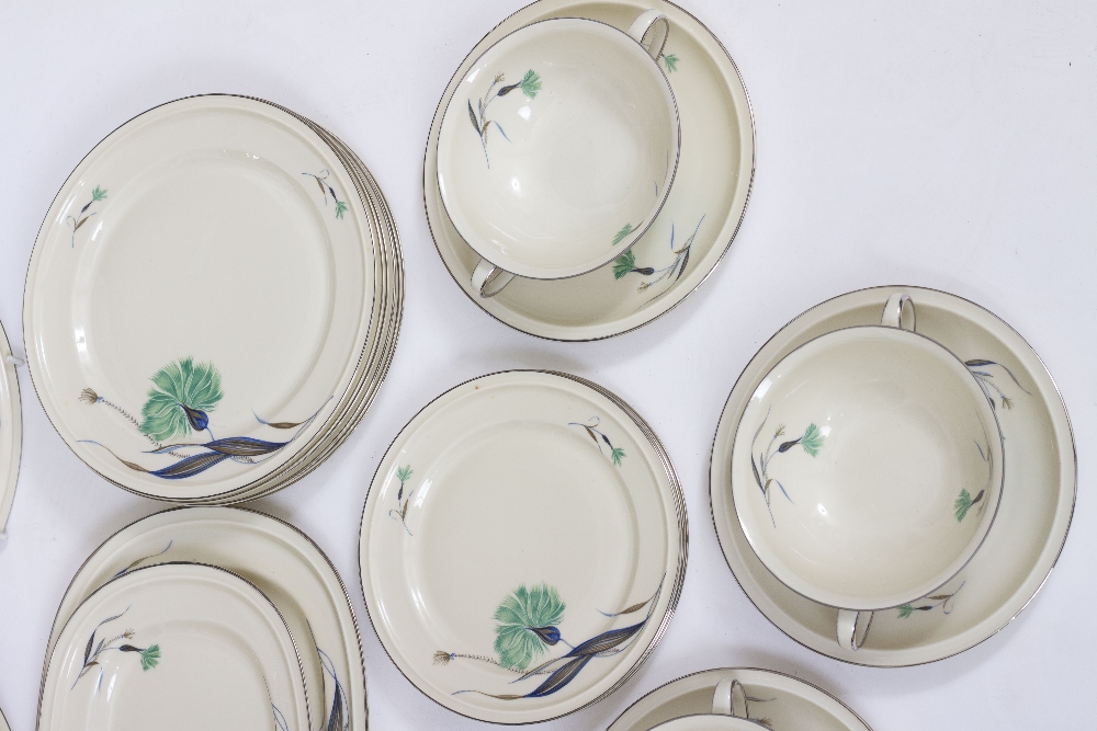 A ROSENTHAL WINIFRED PATTERN DINNER SERVICE 32 pieces At present, there is no condition report - Image 4 of 5