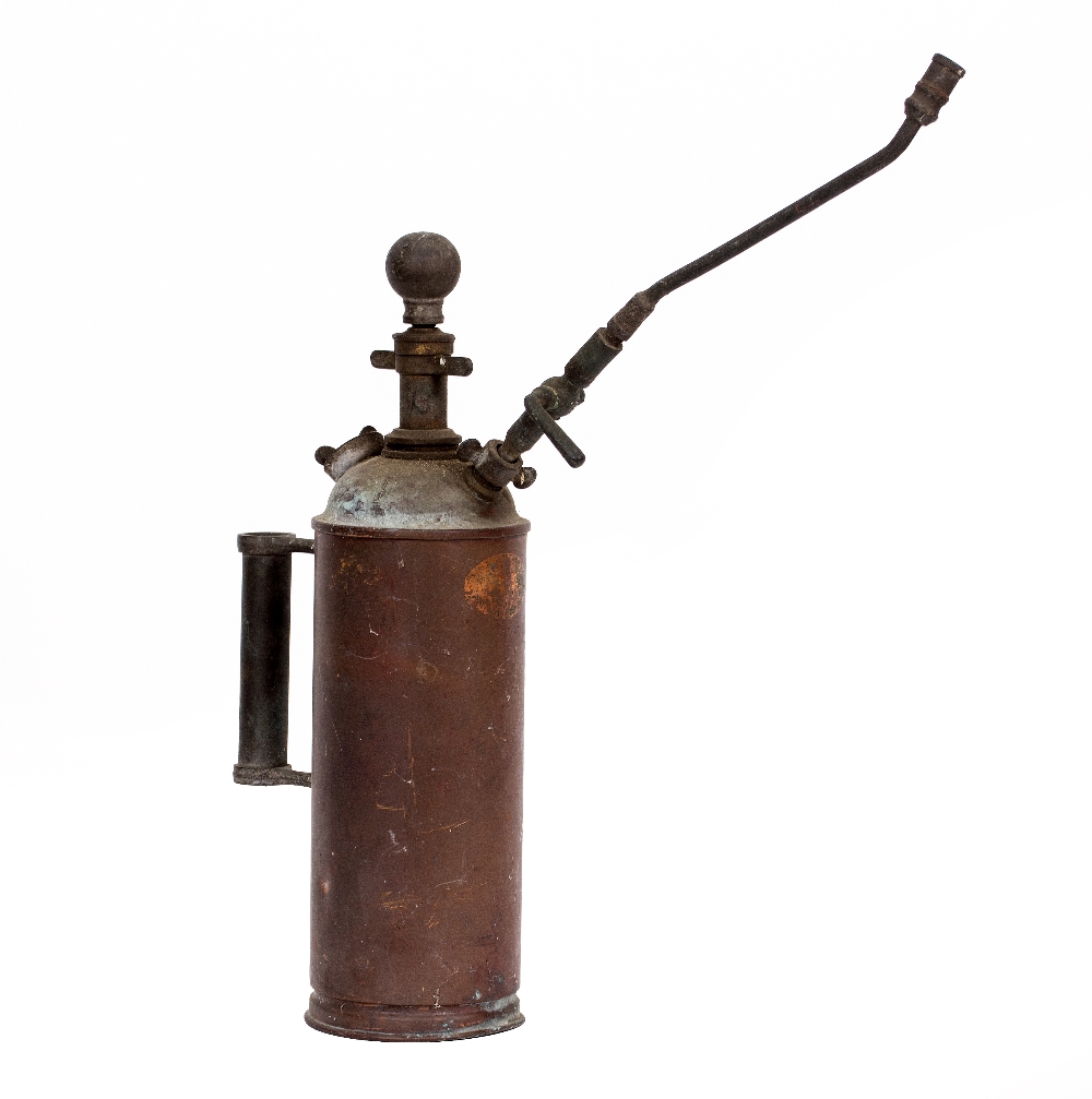 AN EARLY TO MID 20TH CENTURY COPPER AND BRASS APPLE TREE GARDEN SPRAYER 40cm high to top of handle