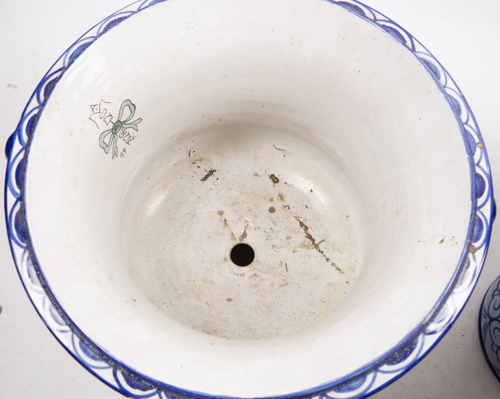 A PAIR OF LARGE CONTINENTAL TIN GLAZED VASES of campana form, decorated with lion masks and - Bild 5 aus 8