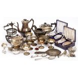 A LARGE QUANTITY OF SILVER PLATED ITEMS to include teapots, cutlery, coffee pots, a lantern, cased