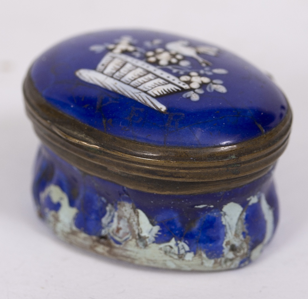 A COLLECTION OF BIJOUTERIE to include a Georgian silver pepperette, two enamel boxes, two scent - Image 6 of 9