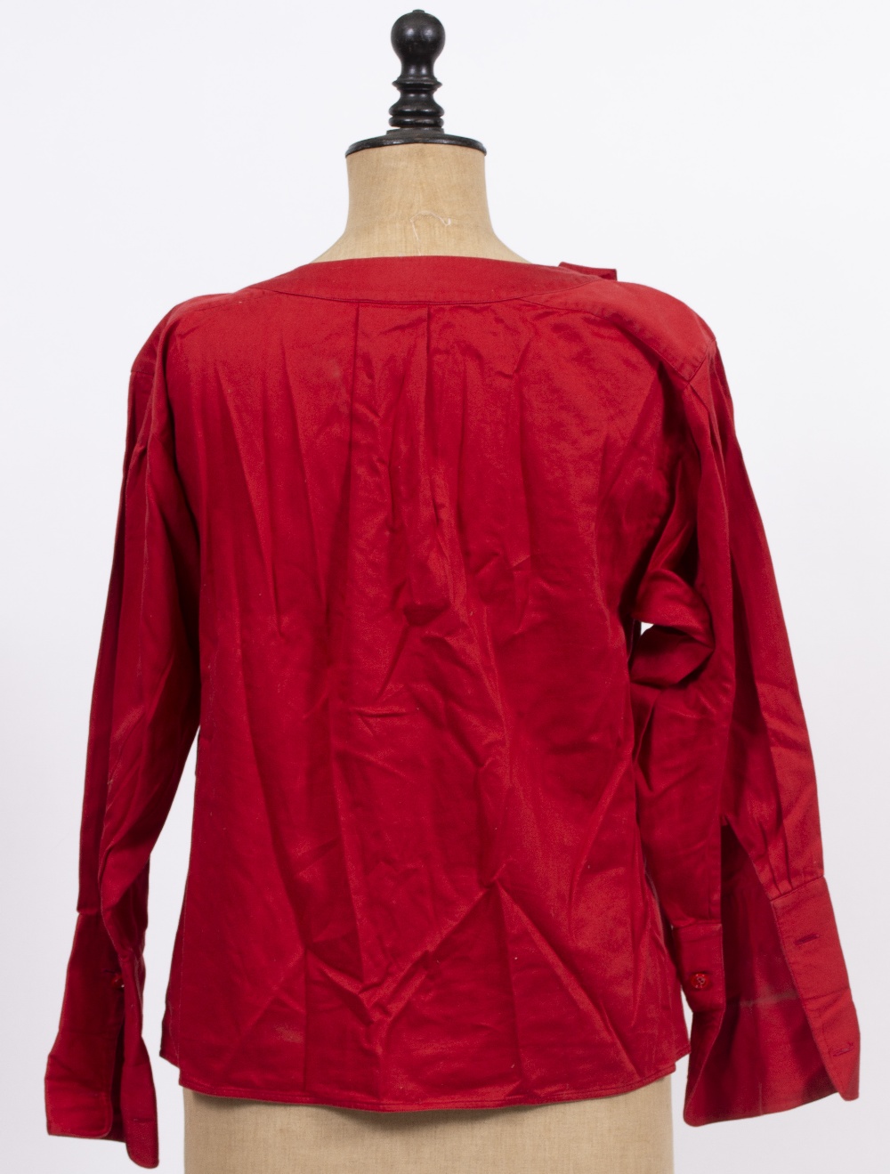 A CARL LAGERFELD LONG SLEEVE NECK BUTTONED BLOUSE size 38 together with a Carl Lagerfeld red long - Image 3 of 16