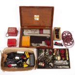 A COLLECTION OF ANTIQUE MECCANO, a small quantity of N gauge trains, a 00 gauge 313 locomotive At