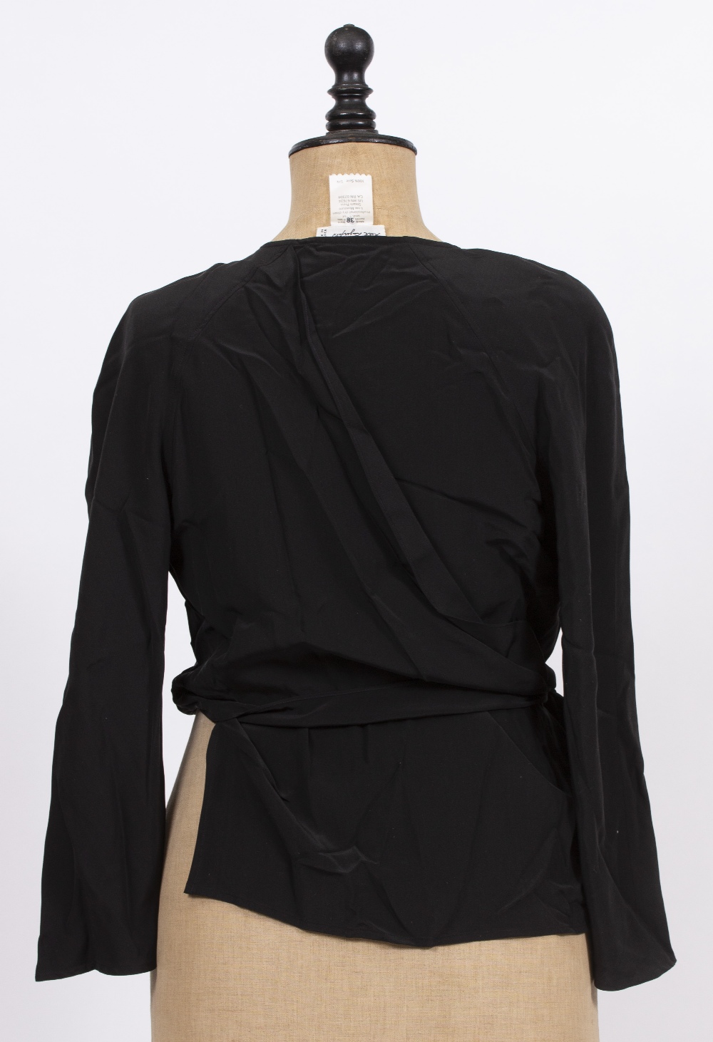 A CARL LAGERFELD LONG SLEEVE NECK BUTTONED BLOUSE size 38 together with a Carl Lagerfeld red long - Image 13 of 16