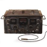 AN AMERICAN WORLD WAR II RADIO RECEIVER 'Super Skyrider', model SX-28, by the Hallicrafters Inc