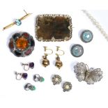 Selection of costume jewellery to include: Scottish brooch, unmarked yellow metal Victorian