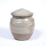 Richard Batterham (b.1936) salt glazed storage jar 18cm high